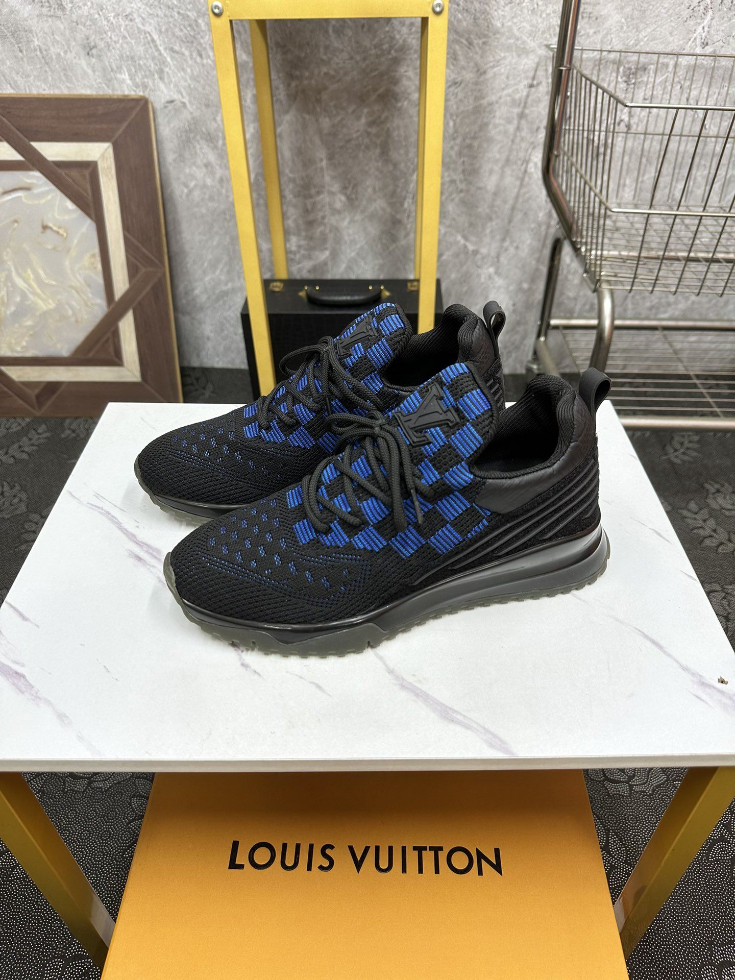 Louis Vuitton Low Shoes